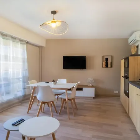Confort Du Sud T2 Avec Garage Et Wifi En Centre-Ville Cavalaire-sur-Mer Exterior foto